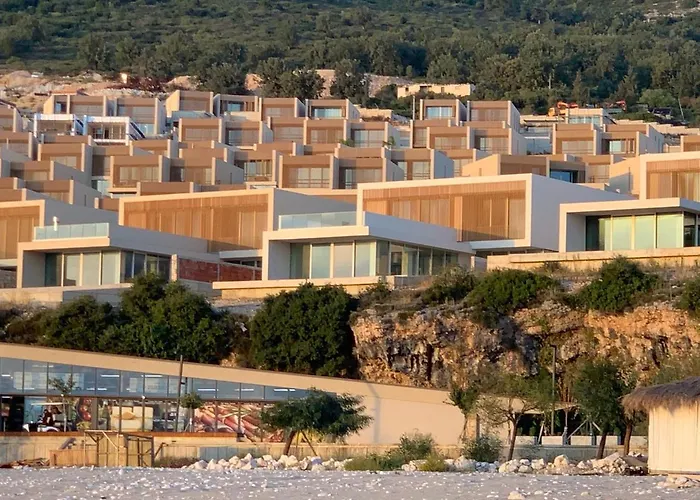Palase Coast 2 Bedroom House *